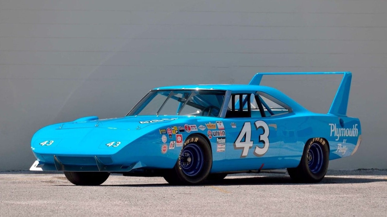 NASCAR’ın 1970 Plymouth Superbird’ü Yasaklamasının Arkasındaki İlginç Hikaye