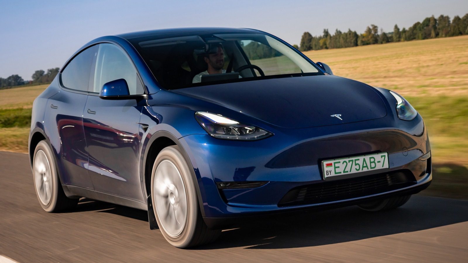 Tesla Model Y ve Model 3 Geri Çağırma 321.000 EV’yi Kapsıyor, Ancak Düzeltme Basit