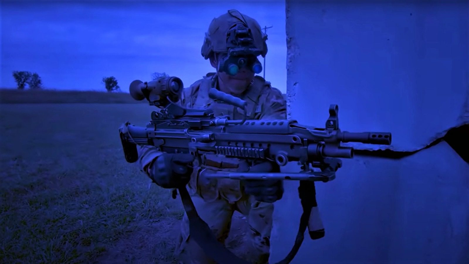 Bu ABD Ordusu Gece Görüş Gözlüğü Size Fütüristik Yırtıcı Gibi Vizyon Veriyor