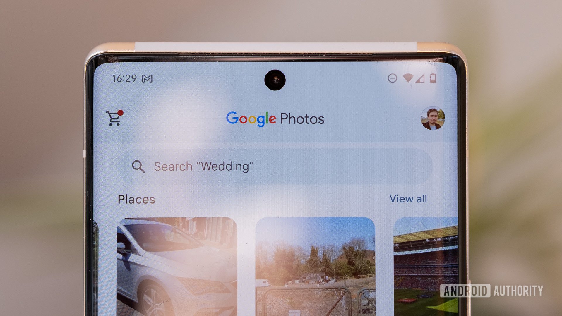 Google Fotoğraflar, insanları yüzlerinden bulmanızı sağlamak için yeni arama işlevini test ediyor