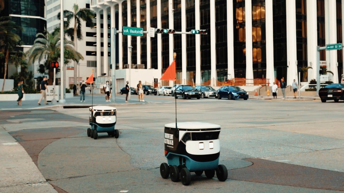 Uber Eats, Miami’deki robot teslimatları için Cartken ile ortak oldu