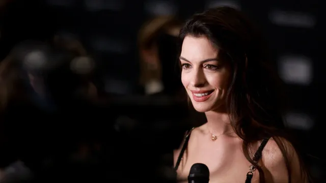 Anne Hathaway ‘The Princess Diaries 3’ Hakkında Bir Güncelleme Paylaşıyor