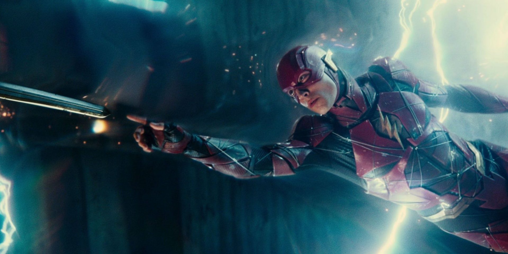 Ezra Miller, James Gunn’ın Yeni DCU’sunda Flash Olarak Devam Edebilir