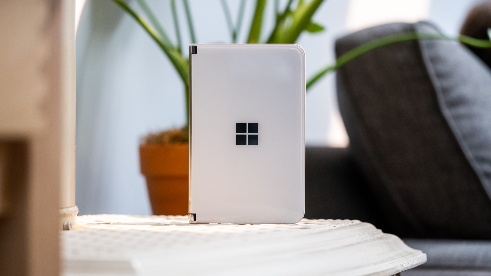 Microsoft, katlanabilir ekranlara dönüyor, ilk Surface Duo 3 planlarından vazgeçiyor