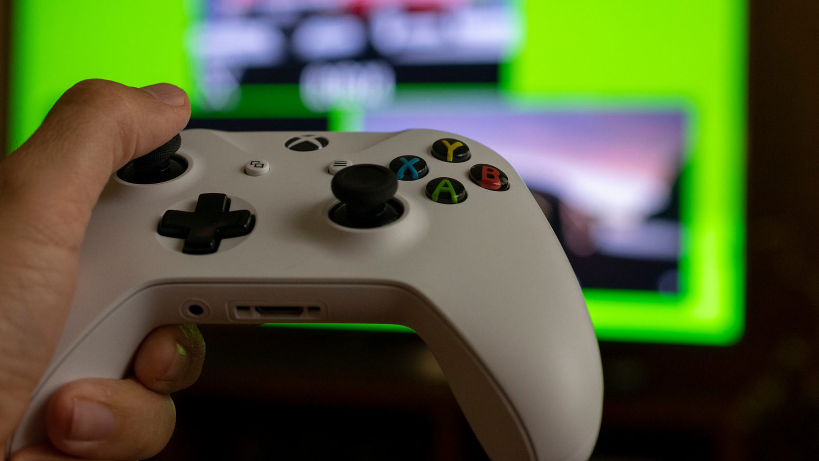 Xbox Kablosuz Oyun Kumandası Belleniminizi Nasıl Güncellersiniz?