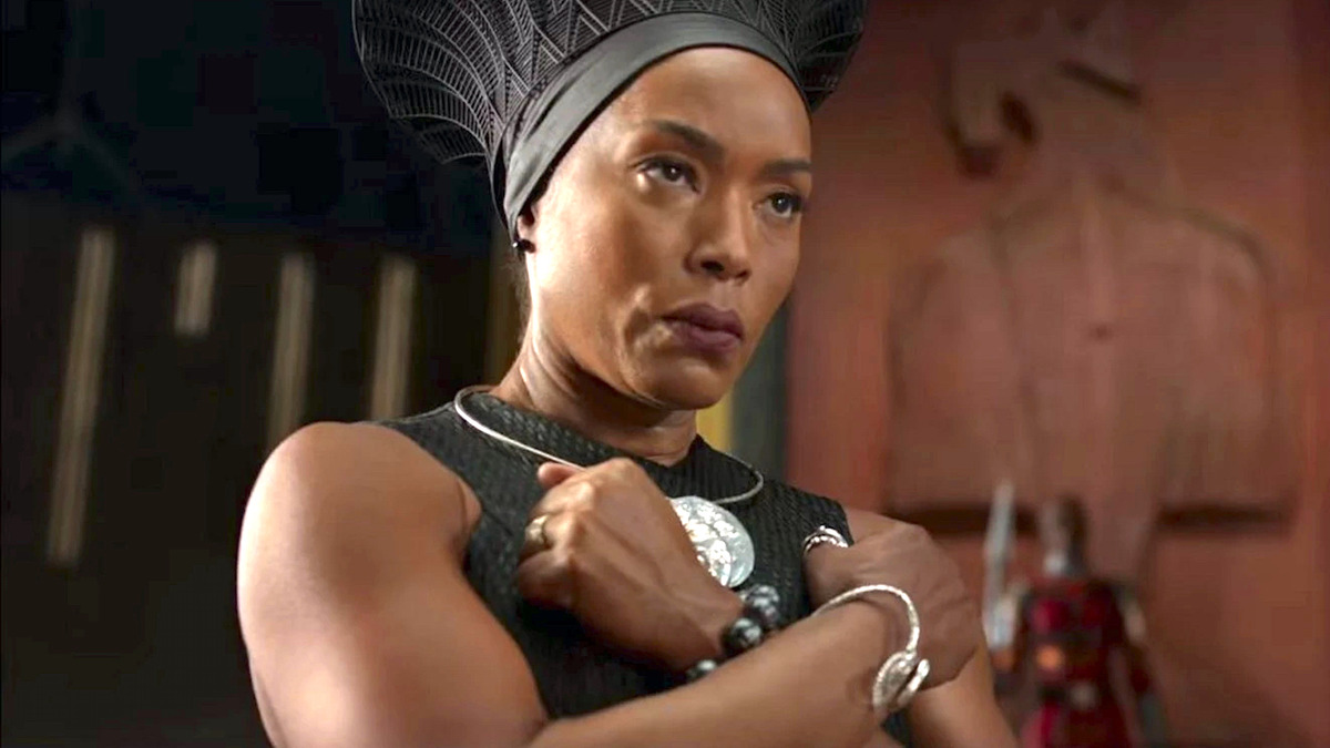 Angela Bassett, Black Panther'de Ramonda rolünde
