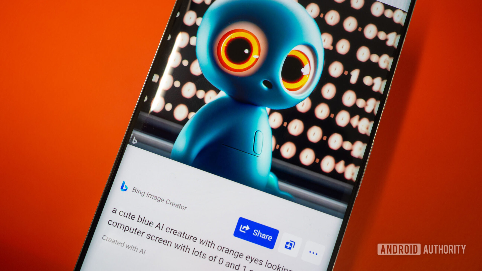 Sıfırlar ve birler olan bir ekranın önünde turuncu gözlü mavi bir AI yaratığın bir görüntüsünü gösteren bir telefonda Bing Image Creator