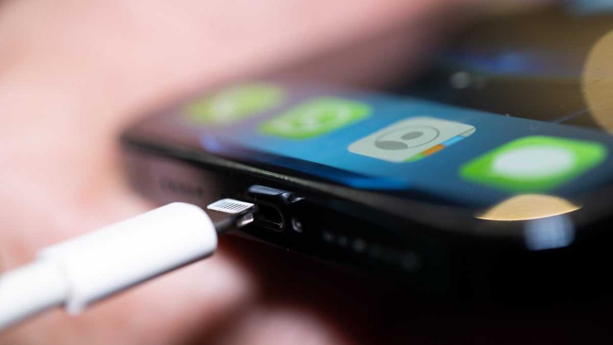 Apple iPhone ‘temiz enerji şarjı’ özelliği varsayılan olarak kendi kendine açılır