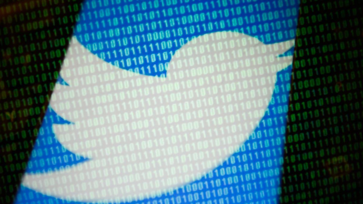 Bilgisayar korsanları, çalınan yüksek profilli doğrulanmış hesaplarla kullanıcıları dolandırırken Twitter sessiz