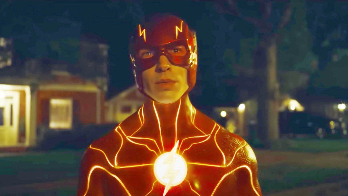 ‘The Flash’tan Tek Bir Görüntü, Ezra Miller Filminde Yanlış Olan Her Şeyi Özetliyor