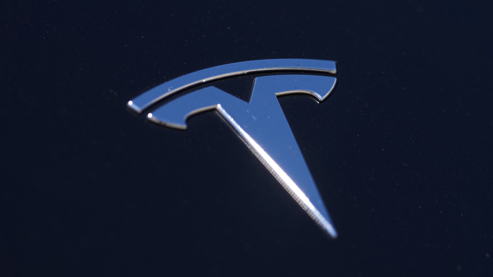 Kamuflajla Sarılmış Tesla Cybertruck Kaliforniya’da Görüntülendi