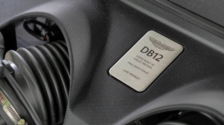 2023 Aston Martin DB12 İlk Sürüş: İtibar Yeniden Başlıyor