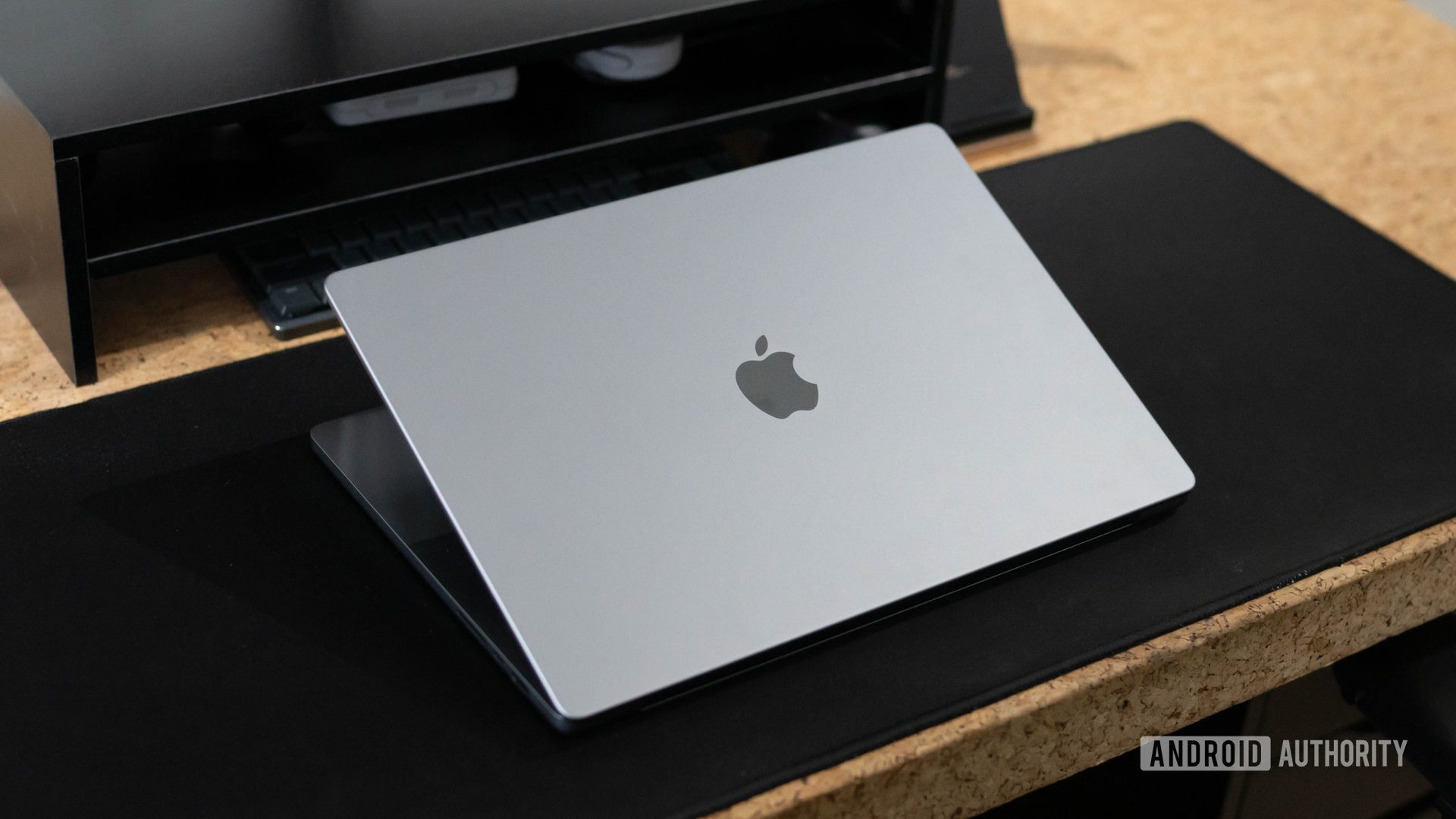 İşte Apple’ın ilk katlanabilir MacBook’unun ne zaman geleceği