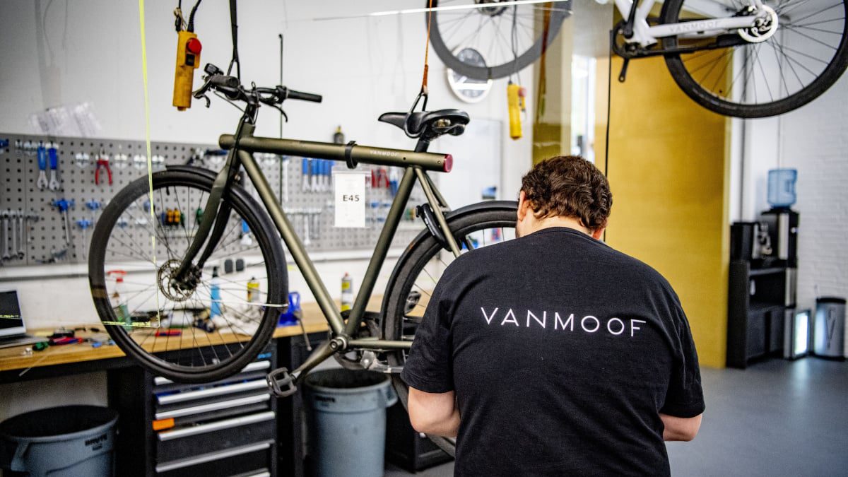VanMoof e-bisikletleri, teknolojinin pandemik balon patlaması devam ederken iflas etti