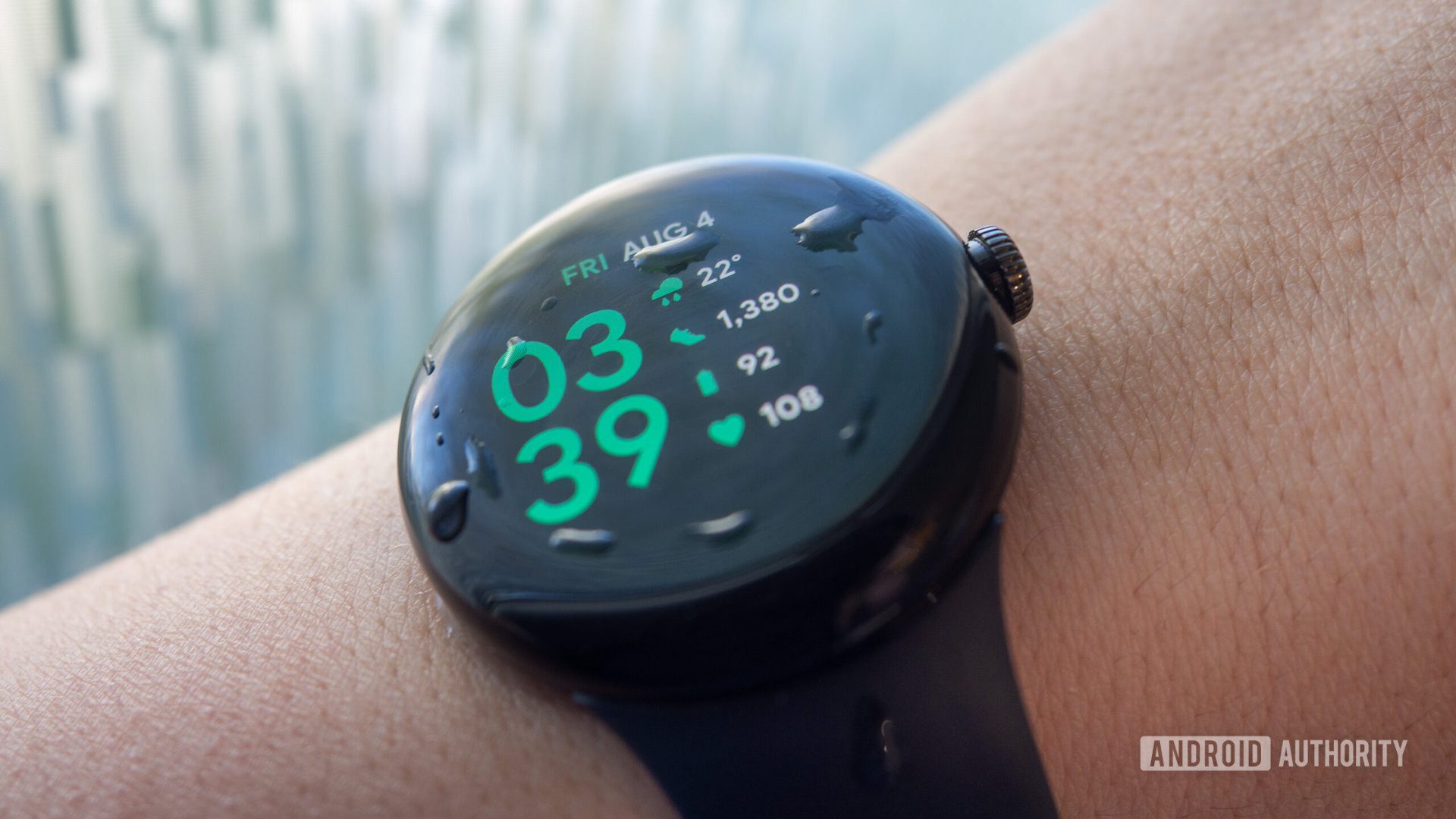 Pixel Watch sahipleri bugün Wear OS 4’e yükseltmeye başlayabilir!