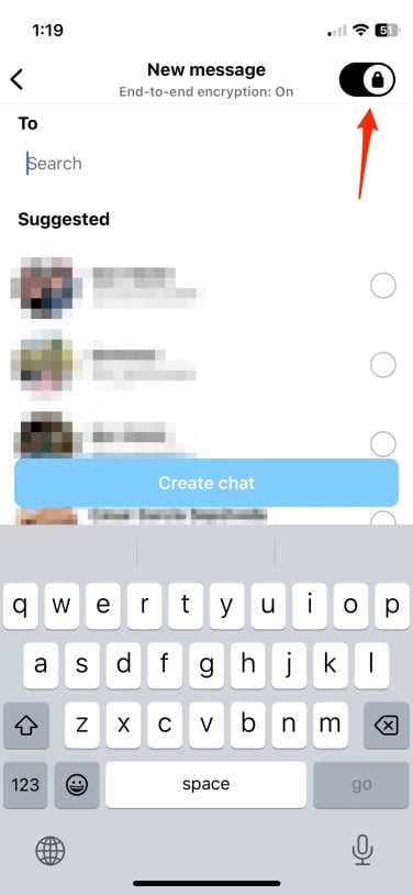 Yapay zeka sohbeti başlatma seçeneğini gösteren, uçtan uca şifrelemenin açık olduğu Instagram mesajları kayboldu
