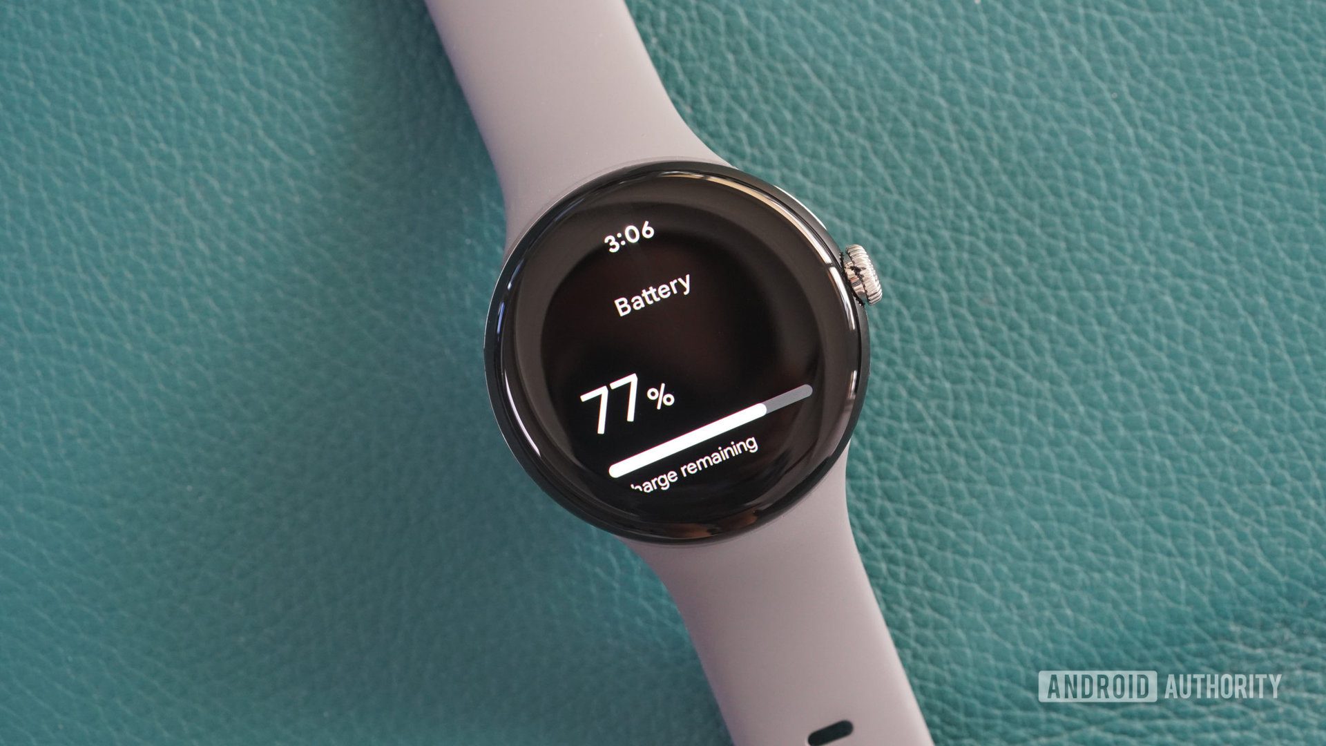Pixel Watch’un cihaz yazılımı güncellemesinden sonra şarj olması artık daha uzun sürüyor