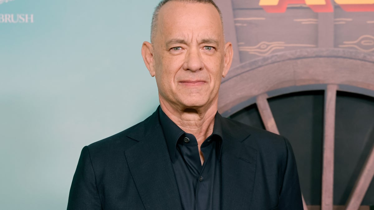 Tom Hanks yapay zekanın diş planı sahtekarlığına benzediği konusunda uyardı