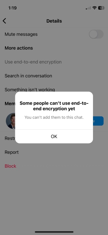 Yapay zeka sohbetinde uçtan uca şifrelemenin henüz mevcut olmadığını belirten bir pencereyi gösteren Instagram ekranı