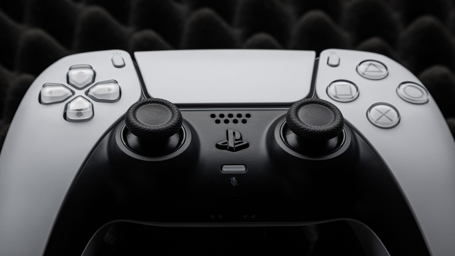 Steam, PS5 DualSense kontrol cihazı kullanan PC oyuncularının hayatını kolaylaştırdı