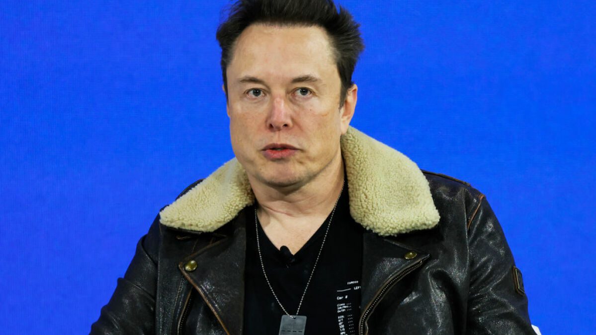 Elon Musk, Twitter/X reklamverenlerine ‘kendinizi becermelerini’ söylüyor ancak onlar olmadan reklamın öleceğini kabul ediyor