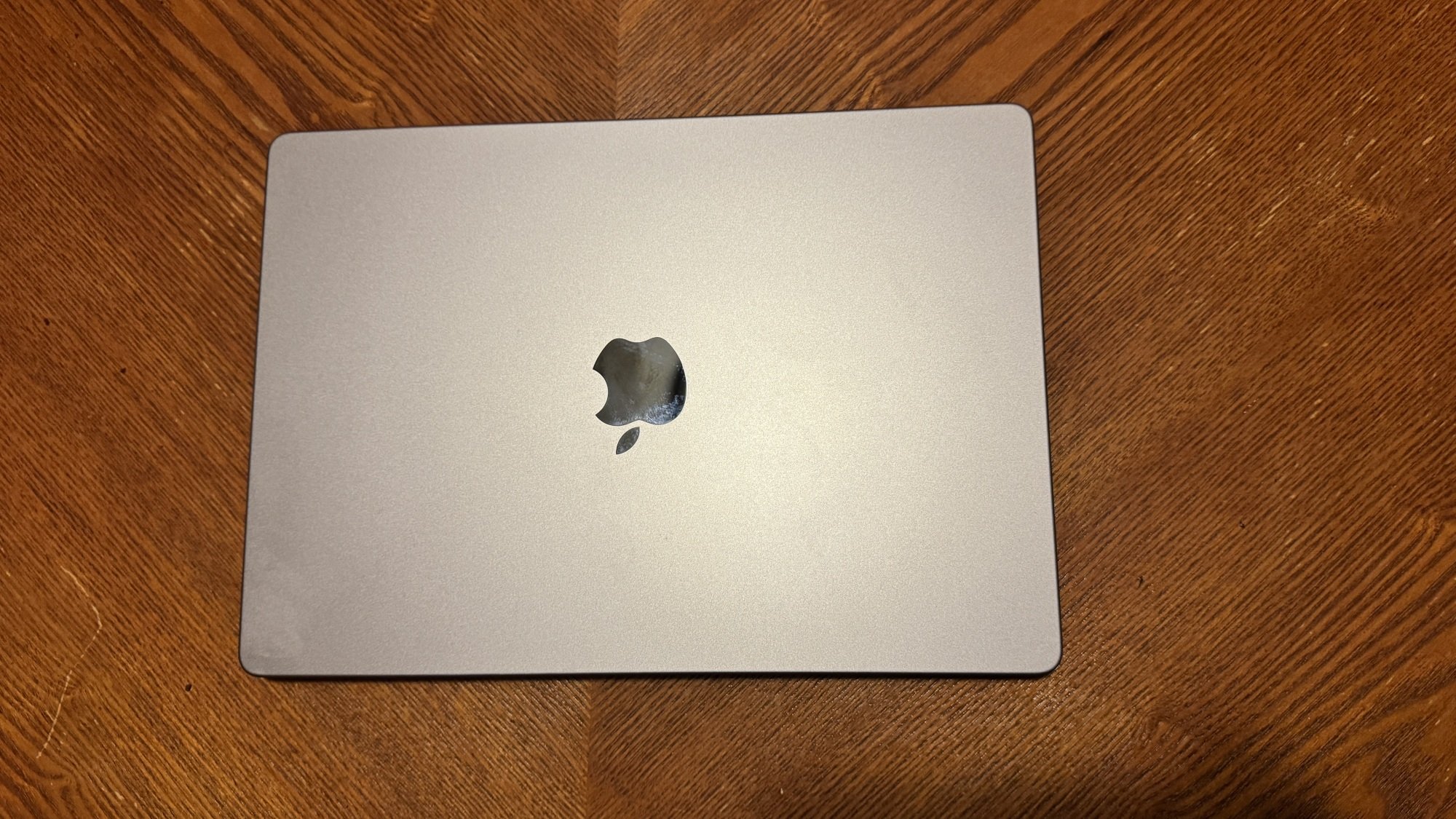 M3 14 inç MacBook Pro kapağı