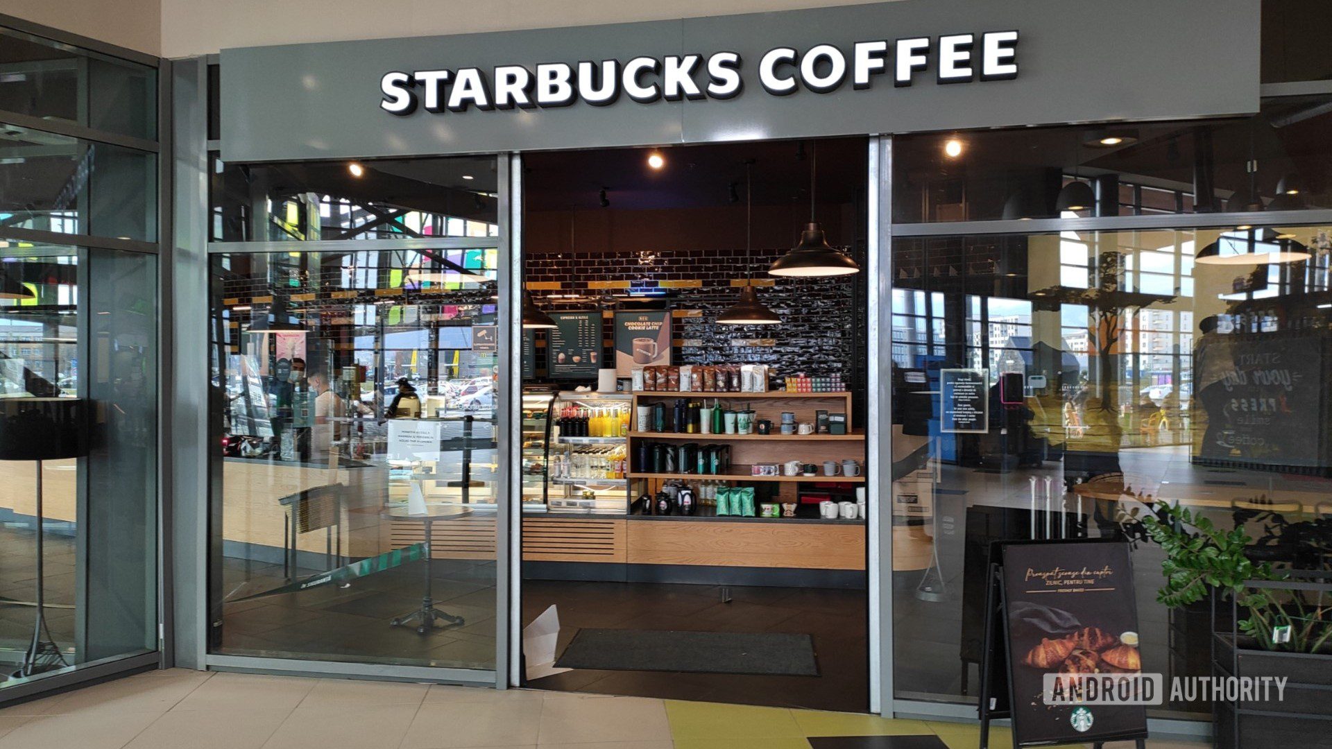 Starbucks, uygulama ödemelerini 900 milyon dolar kar elde etmek için manipüle etmekle suçlandı –