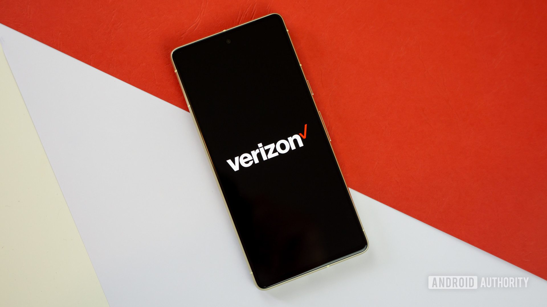 Eski planlar için bir yılda üçüncü kez yeni bir Verizon fiyat artışı geliyor