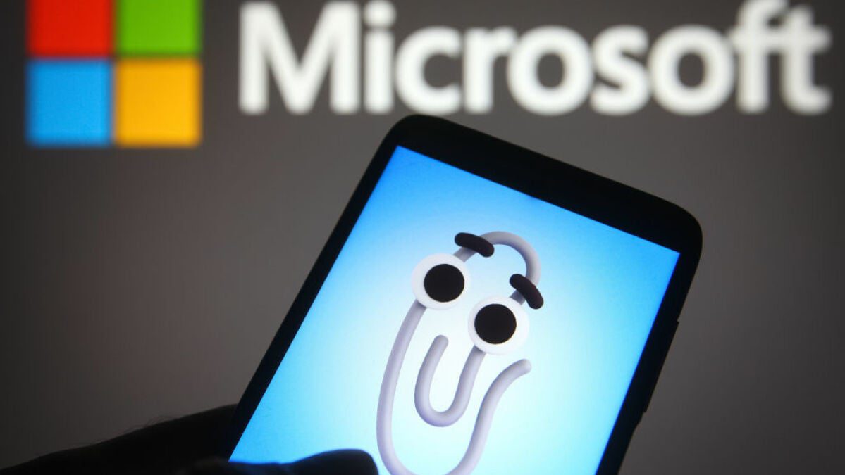 Microsoft, tatil için zamanında ‘çirkin’ bir Clippy süveter çıkardı