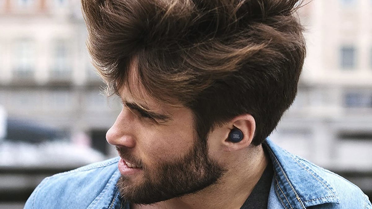 Bu JBL gürültü önleyici kablosuz kulaklıklar 50 dolardan daha ucuza satılıyor